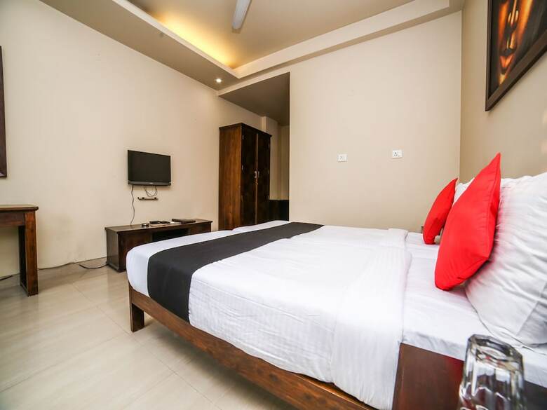 Hotel Capital O 928 Villa@43
