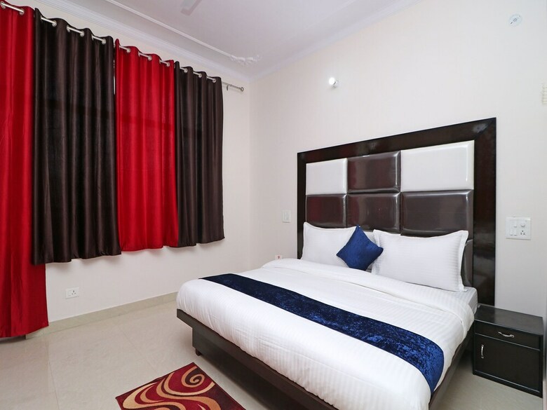 Oyo 13655 Hotel Benog Breeze