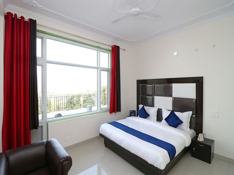 Oyo 13655 Hotel Benog Breeze