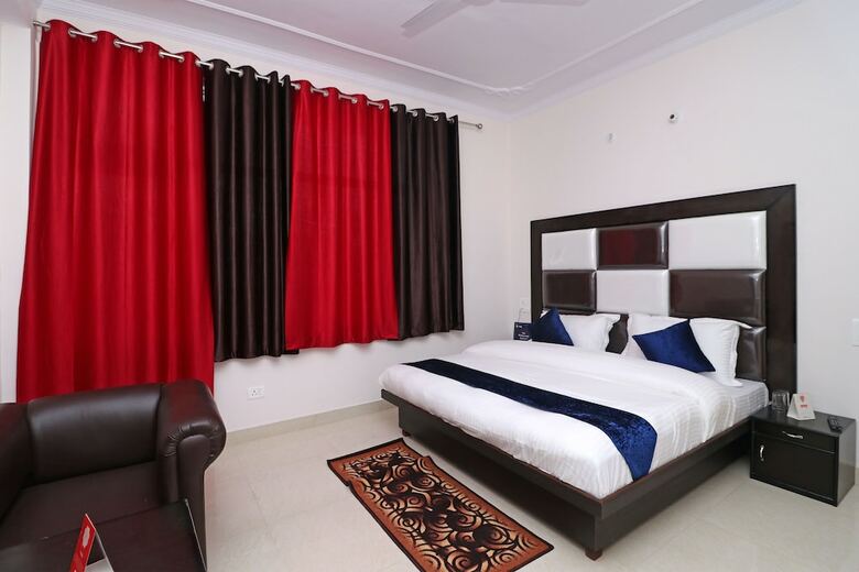 Oyo 13655 Hotel Benog Breeze