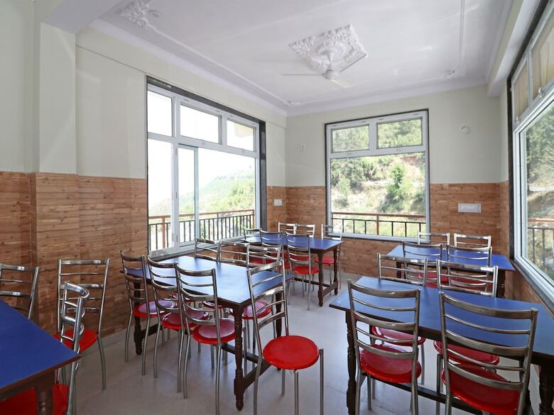 Oyo 13655 Hotel Benog Breeze