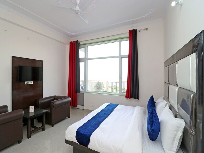 Oyo 13655 Hotel Benog Breeze