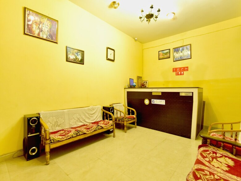 Oyo 18411 Hotel Aarya