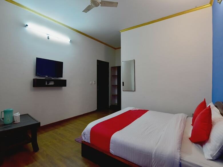 Oyo 18411 Hotel Aarya