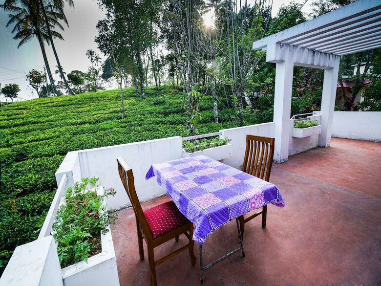 Hotel Oyo 13548 Leaf Garden Cottage