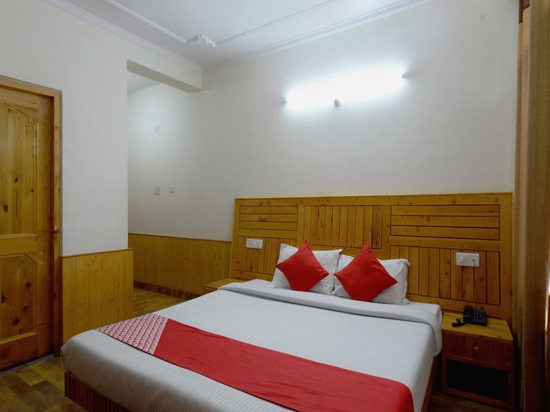 Hotel Oyo 18555 Yogesh Cottage Manali