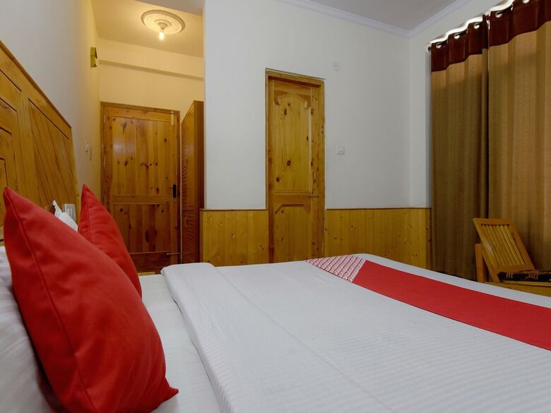 Hotel Oyo 18555 Yogesh Cottage Manali