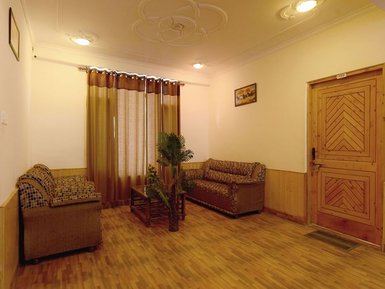 Hotel Oyo 18555 Yogesh Cottage Manali