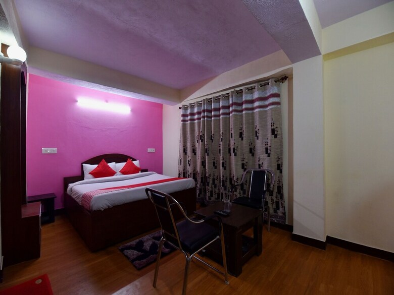 Hotel Oyo 27622 Gautam Regency