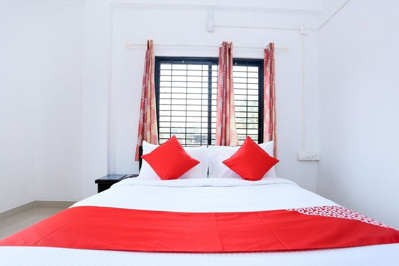 Hotel Oyo 17186 Sunshine