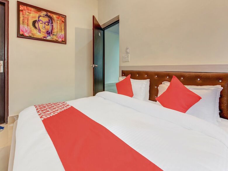 Oyo 28040 Hotel Cg Inn