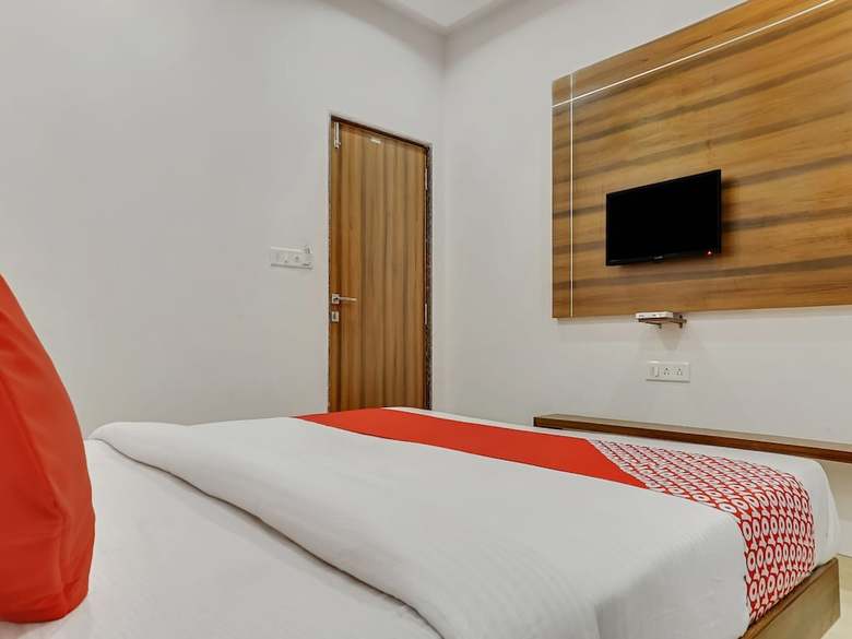 Oyo 26583 Hotel Kohinoor Plaza