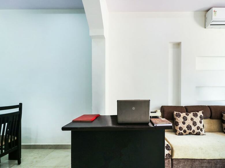 Hotel Oyo 26863 Raj Villa