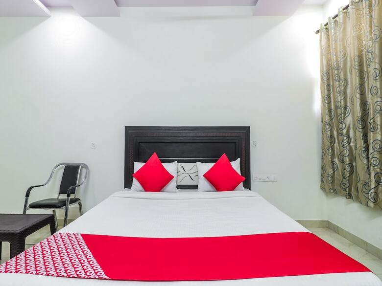 Hotel Oyo 26863 Raj Villa