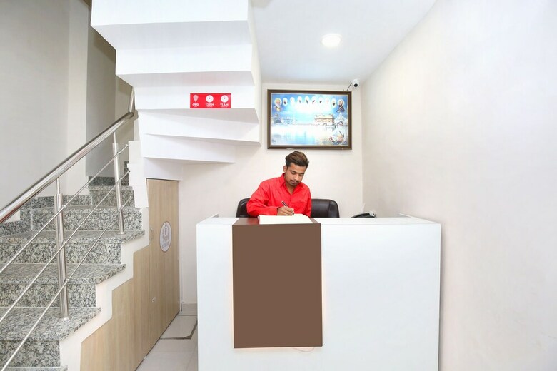 Oyo 24501 Hotel Forever Inn