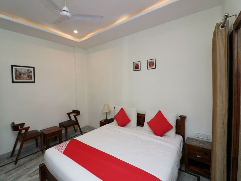 Oyo 27759 Hotel Rajputana