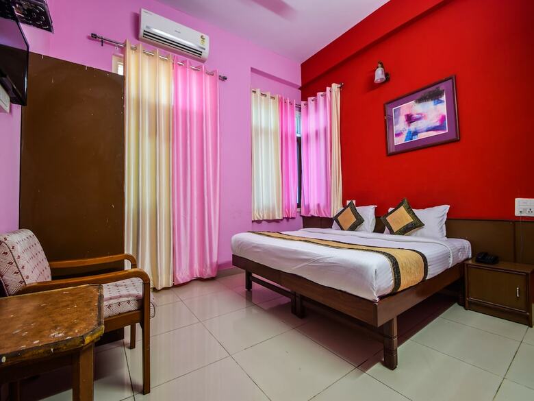 Oyo 23539 Hotel Sapphire