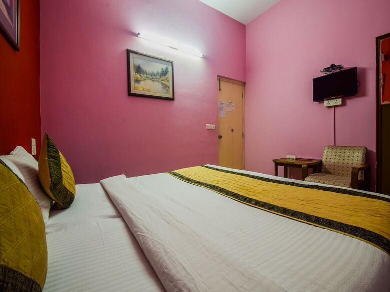 Oyo 23539 Hotel Sapphire
