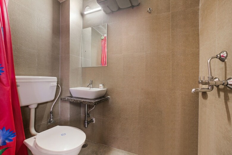 Oyo 28783 Hotel Vaishali