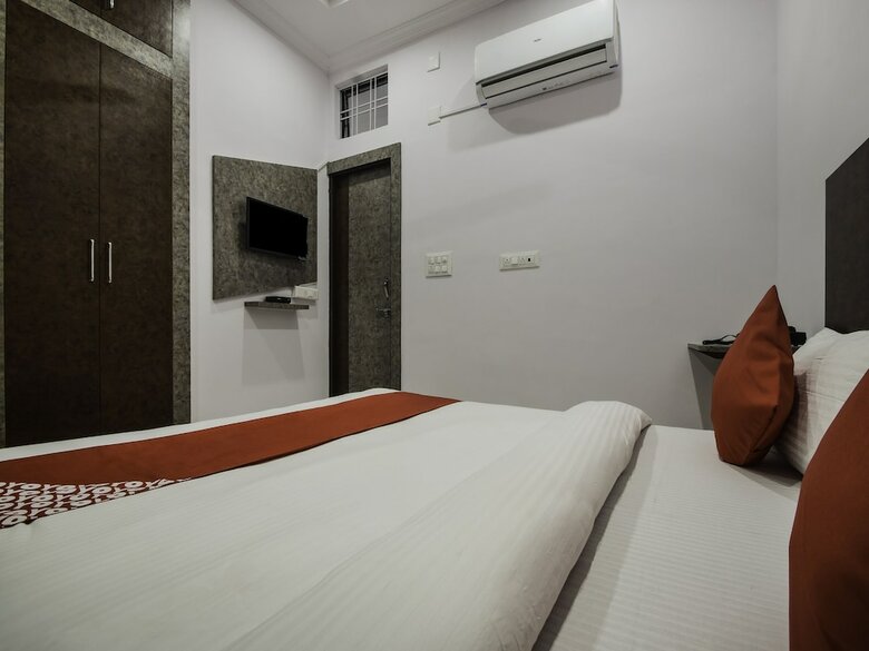 Hotel Oyo 26580 Hari Krishna Palace