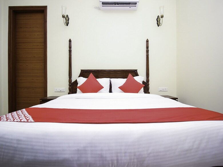 Hotel Oyo 18308 Kishanpur Haveli