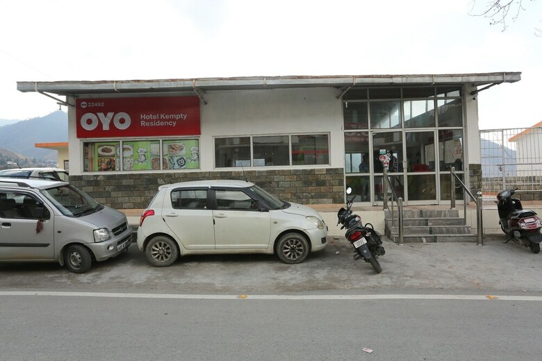 Oyo 22492 Hotel Kempty Residency