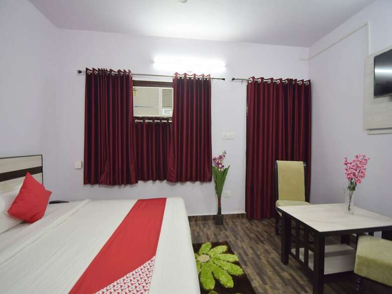 Hotel Oyo 23553 Padamgarh Residency