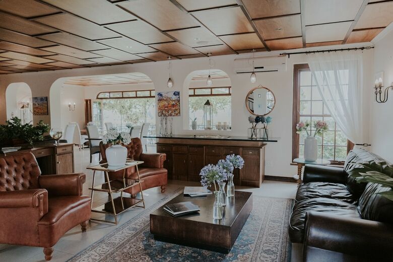 Hotel Cana Vineyard Guesthouse