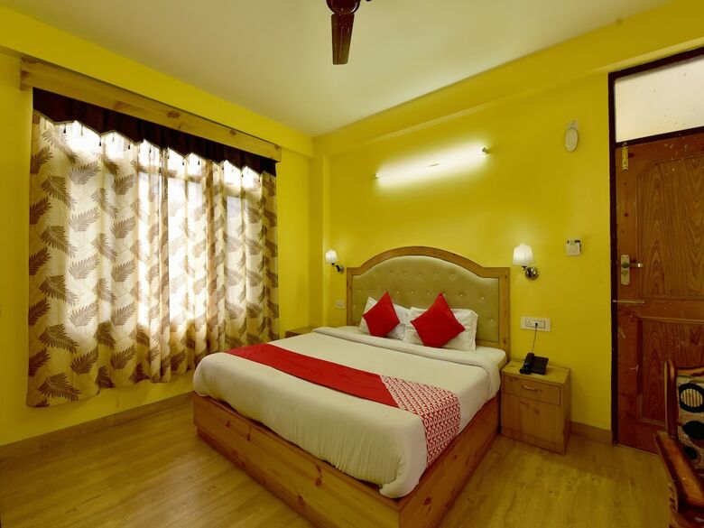 Hotel Oyo 23130 Radhika Cottage