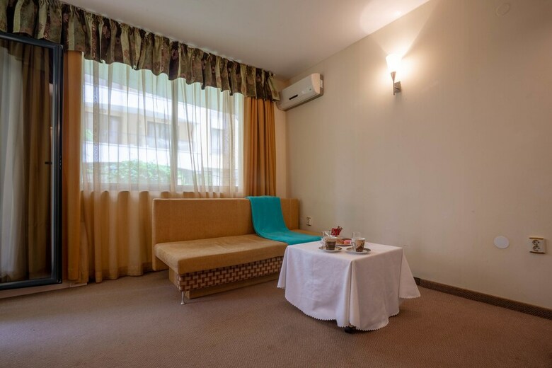 Aparthotel Apartment With Kitchenette In Avalon Complex