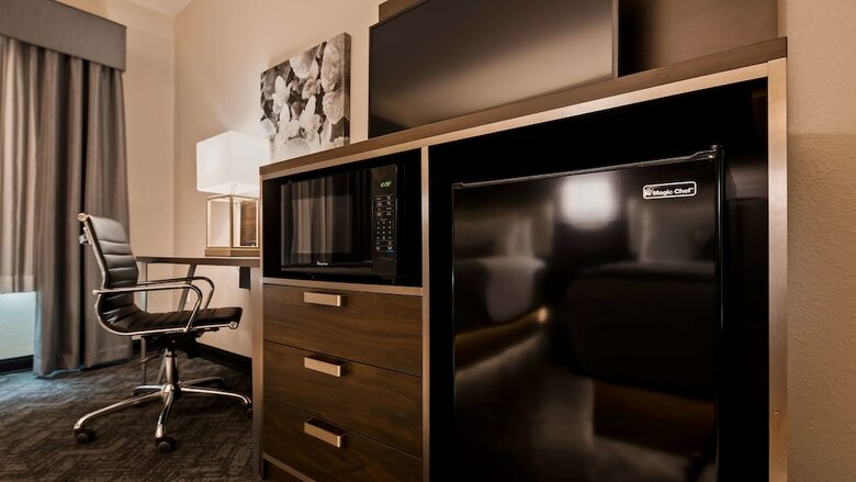 Hotel Best Western Plus Parkside Inn & Suites