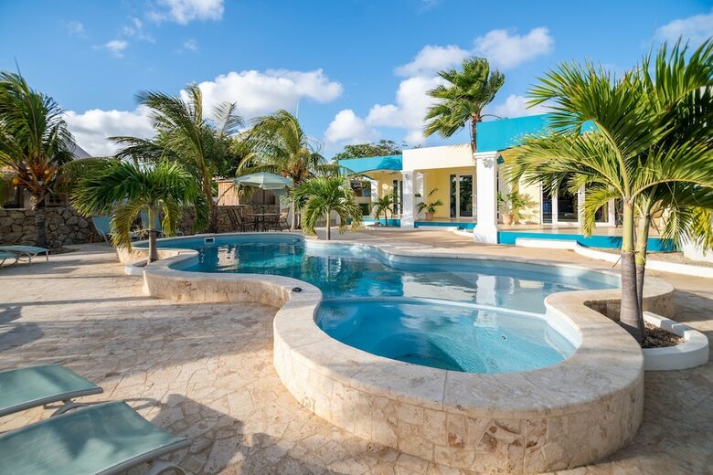 Hotel Aqua Viva Suites