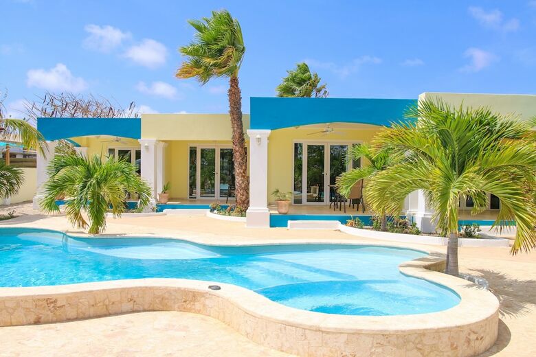 Hotel Aqua Viva Suites