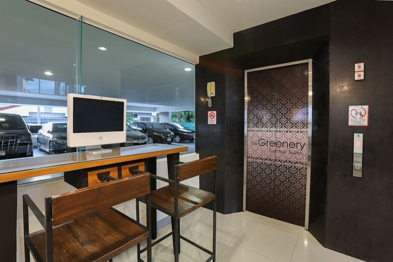 Hotel The Greenery Central Suites