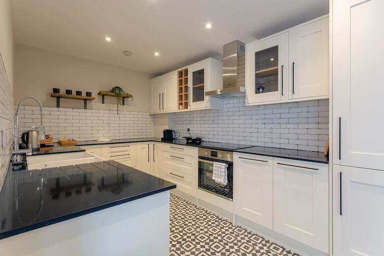 Apartamentos Spacious 1 Bedroom Flat With Garden
