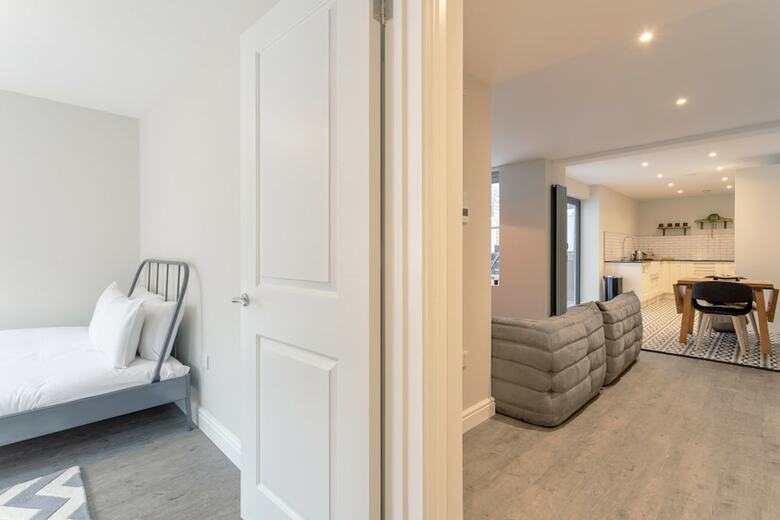 Apartamentos Spacious 1 Bedroom Flat With Garden