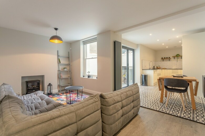 Apartamentos Spacious 1 Bedroom Flat With Garden