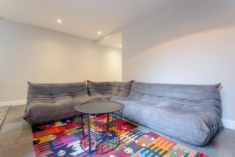 Apartamentos Spacious 1 Bedroom Flat With Garden