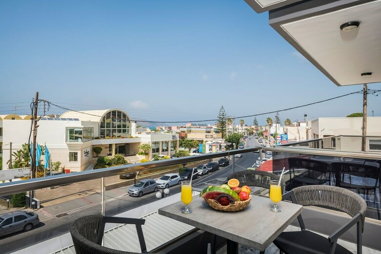Sun Ray Luxury Aparthotel