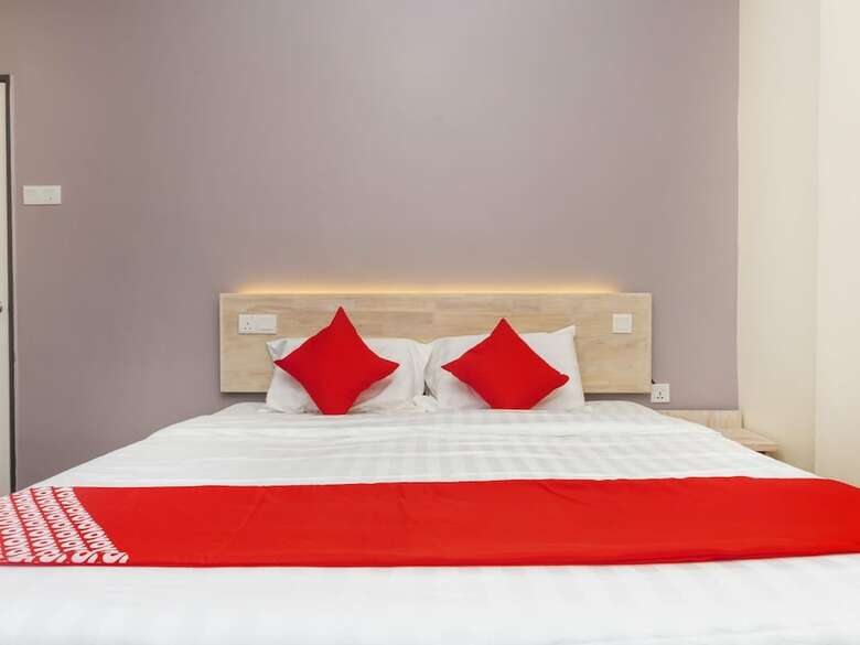 Oyo 778 Bmw 2 Hotel