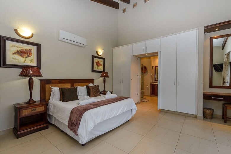 San Lameer Villa Rentals 403