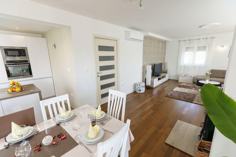 Luxury Villa Petra 5 Bdr Near Split