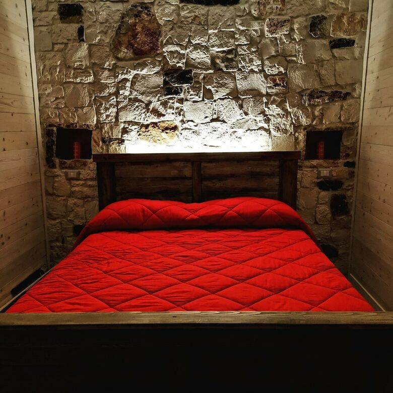 Trullo Madia With Shared Jacuzzi For A Memorable Stay In Nature And Relax