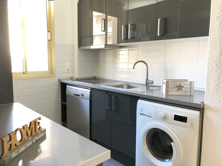 T&h Novelty 415 Family Apartment