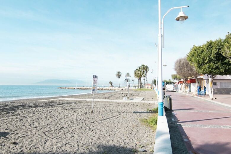 Apartamentos Letmalaga Cremades Beach