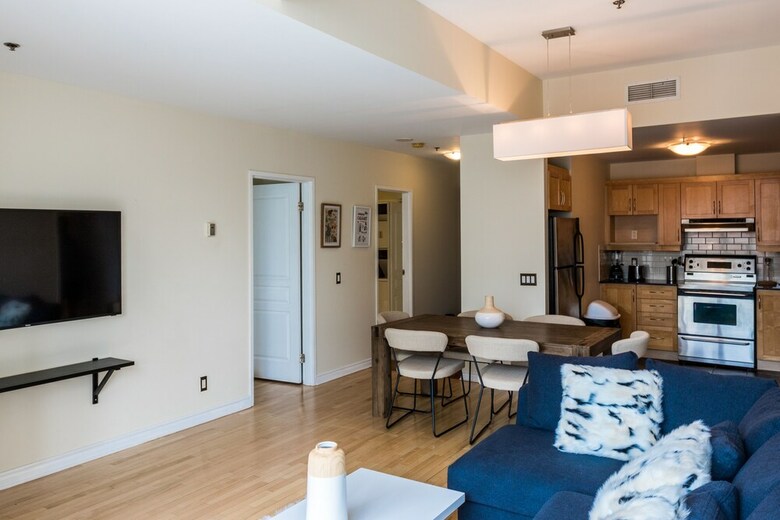 Airy Downtown Apartments By Nuage