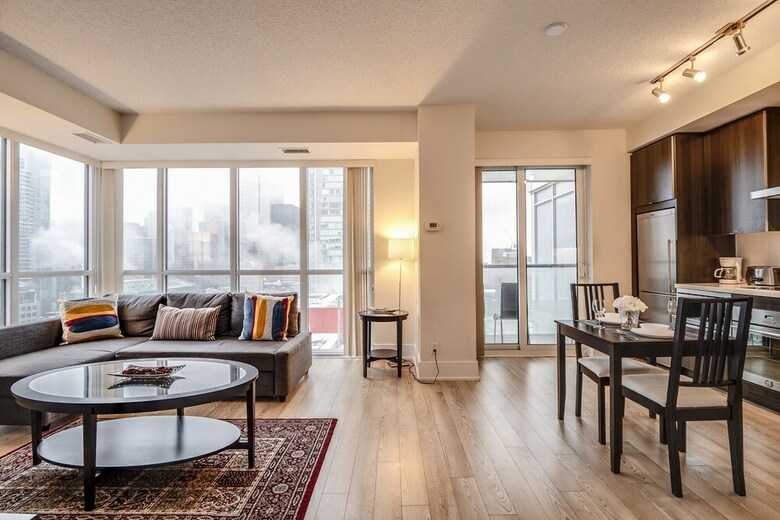 Apartamentos Galaxy Suites 300 Front Unit 2705