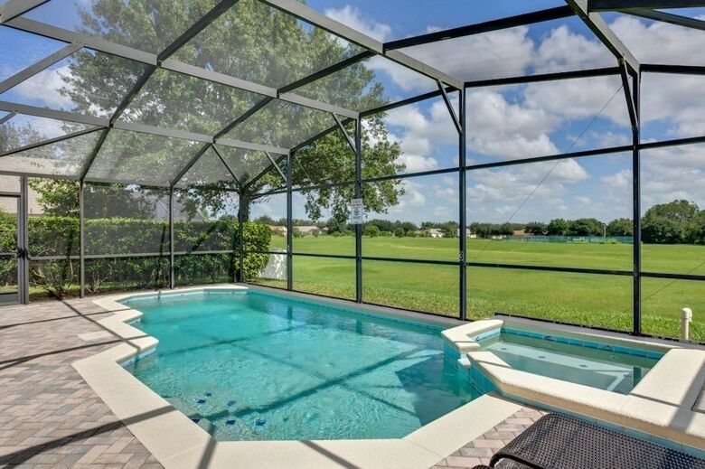 4br Pool Home In Orange Tree By Shv