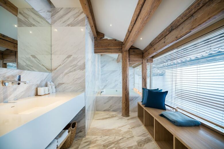 Floral Hotel Lijiang Guangyin Designer