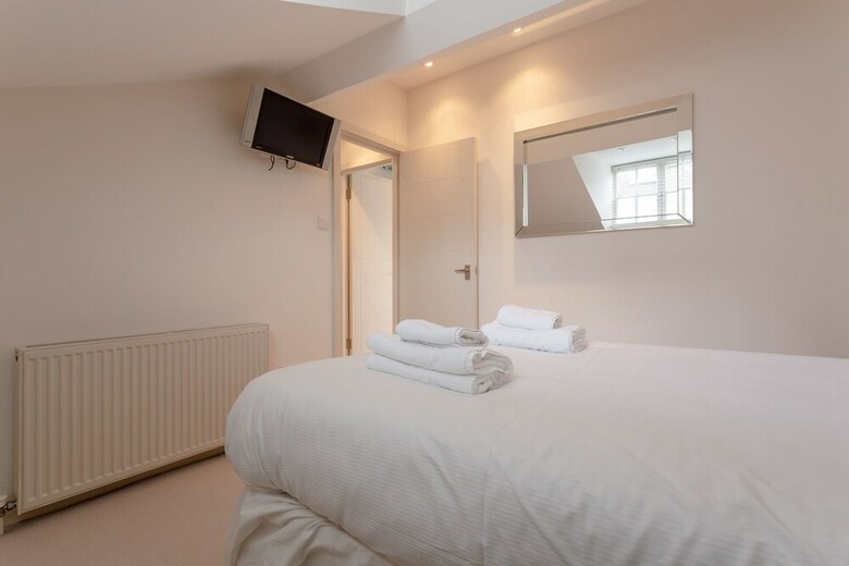Stylish 3 Bedroom Apartment In Pimlico